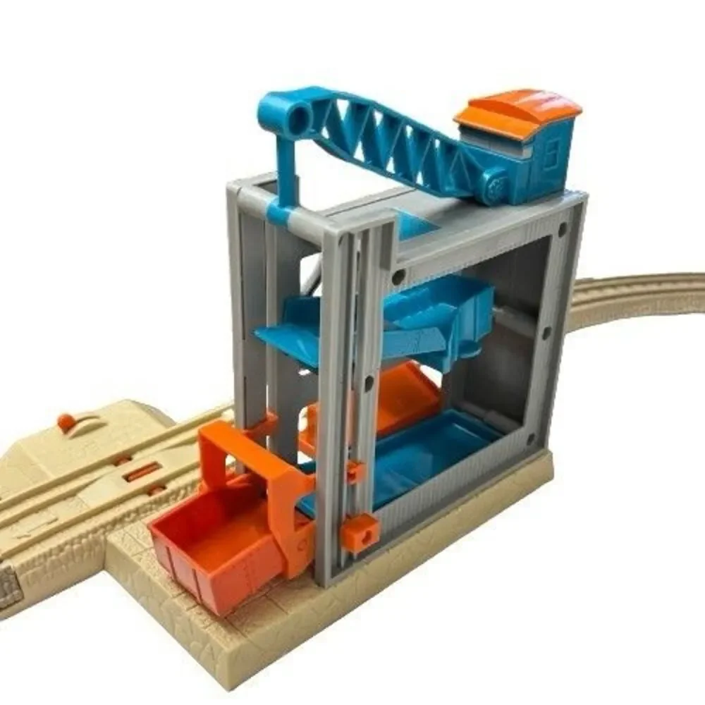 2006 Thomas & Friends Trackmaster Sodor Lumber Yard Motorized Engine Set